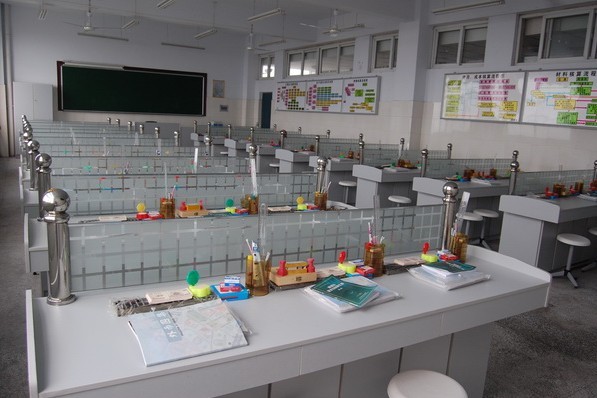 手工會(huì )計模擬實(shí)驗室設備