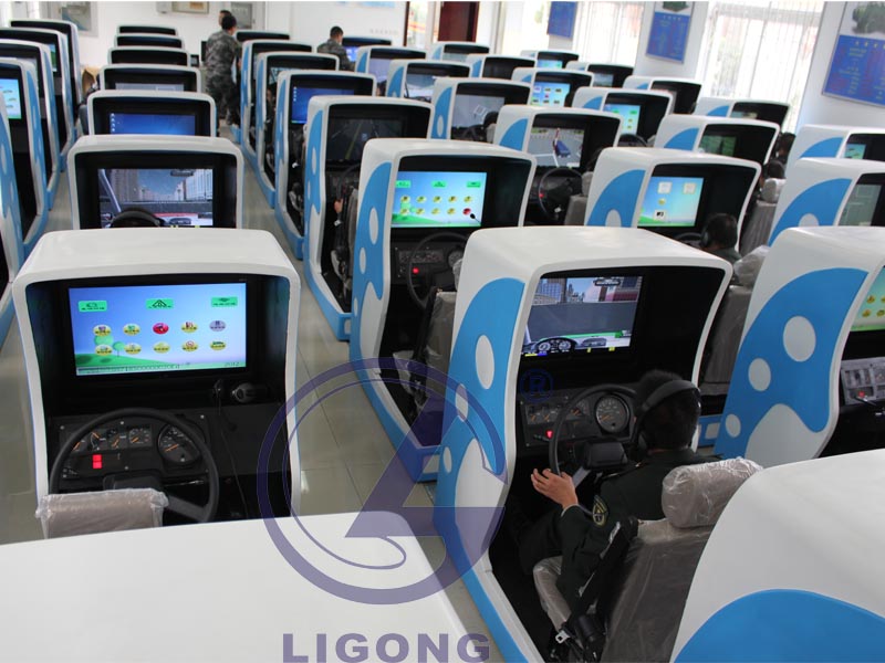 汽車(chē)駕駛模擬器、汽車(chē)模擬駕駛器、駕吧模擬器