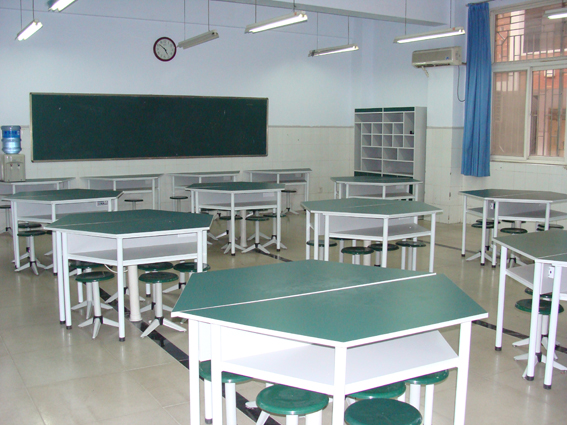 通用技術(shù)實(shí)驗桌