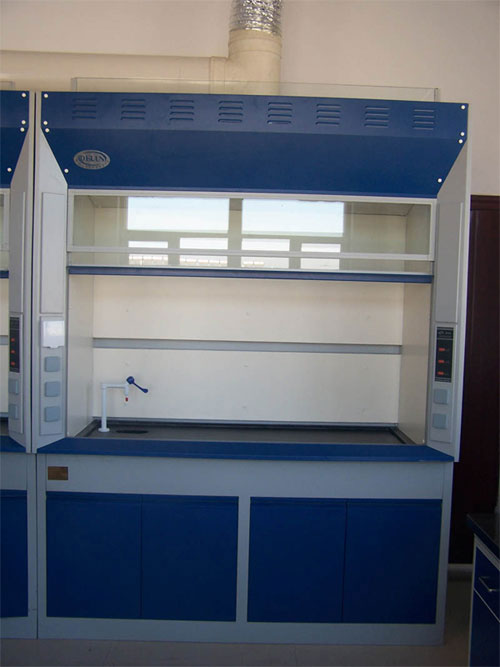 實(shí)驗室通風(fēng)柜（標準型、補風(fēng)型、聯(lián)體型、桌上型、落地式、不銹鋼通風(fēng)柜）