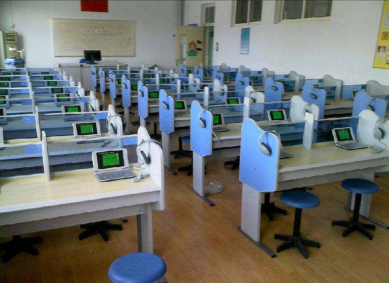 數字語(yǔ)音室、模擬語(yǔ)音室