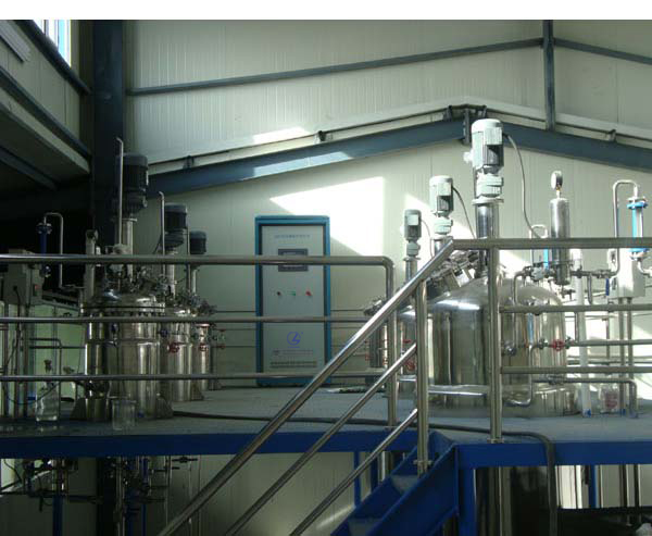 LG-PJ系列 全自動(dòng)多聯(lián)不銹鋼發(fā)酵罐—大型發(fā)酵車(chē)間