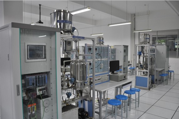 控制工程創(chuàng )新技能訓練實(shí)驗平臺